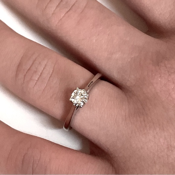 Solid 14K White Gold NATURAL 1/2CT Round Cut Diamond Solitaire Engagement Ring - Picture 5 of 14